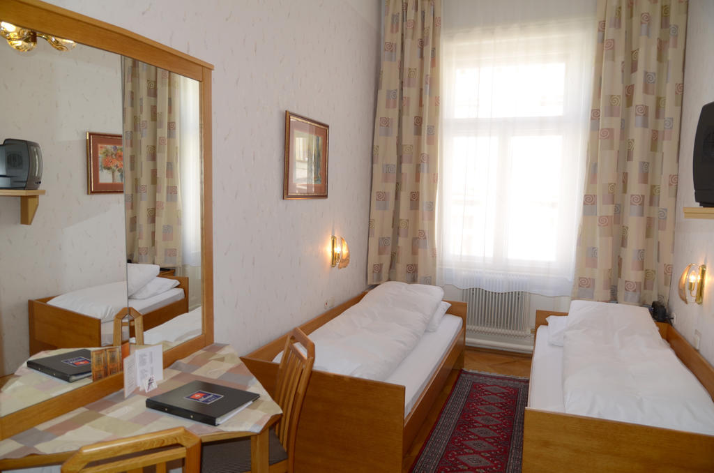 Schweizer Pension Solderer Wina Ruang foto