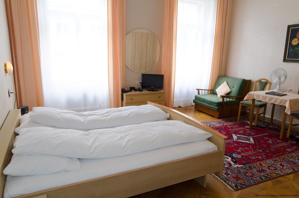 Schweizer Pension Solderer Wina Ruang foto